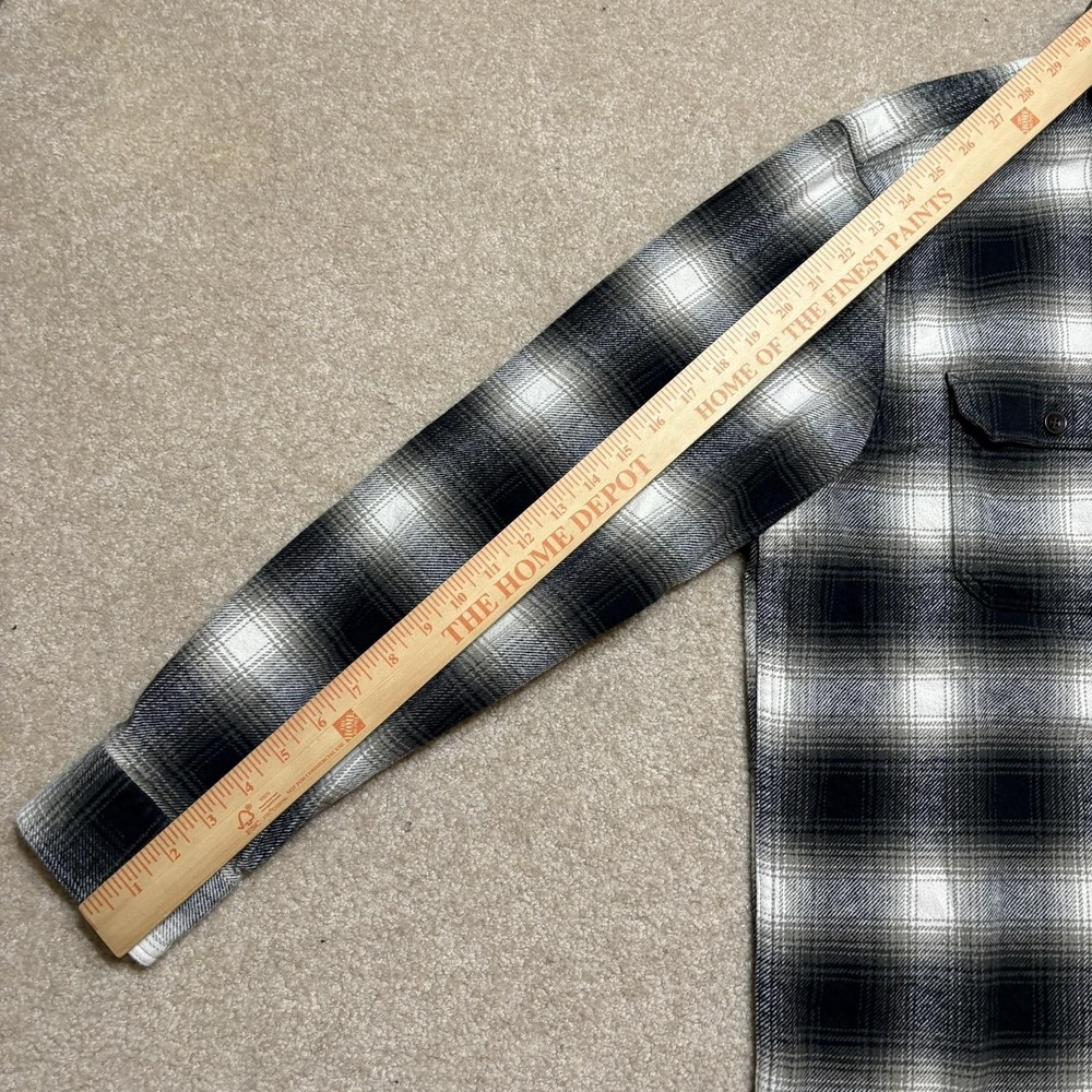 Banana Republic Flannel Shirt Mens Large Gray Ombre Shadow Plaid Western Cottage - Picture 6 of 10